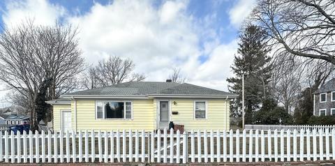 24 Maple Ave, Fairhaven, MA 02719 photo 2