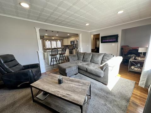 24 Maple Ave, Fairhaven, MA 02719 photo 4