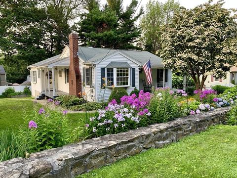 1 Bainridge Rd, Worcester, MA 01602 photo 1