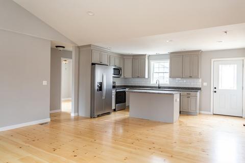 32 Nelson St, Warren, MA 01083 photo 5