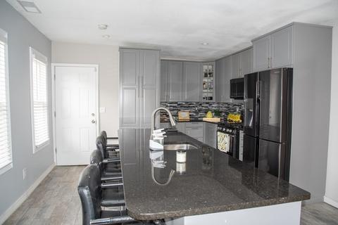48-50 Silver St, Springfield, MA 01107 photo 5