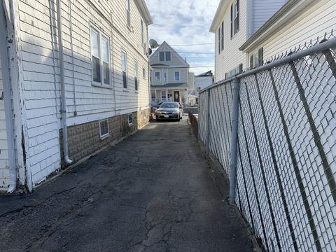 7 Floyd St, Everett, MA 02149 photo 4