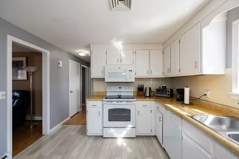 76 Compass Cir, Hyannis, MA 02601 photo 16
