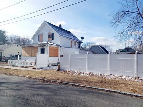 90 Leavitt St, Springfield, MA 01109 photo 2