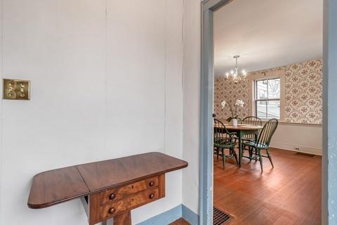 2 Chestnut St, Marblehead, MA 01945 photo 8