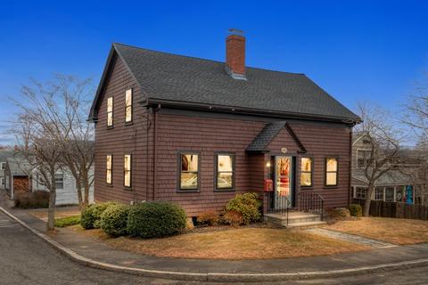 2 Chestnut St, Marblehead, MA 01945 photo 1