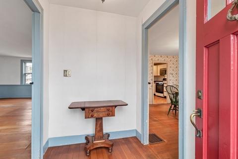 2 Chestnut St, Marblehead, MA 01945 photo 7