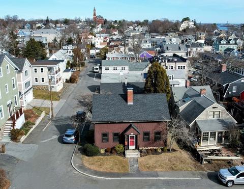 2 Chestnut St, Marblehead, MA 01945 photo 2