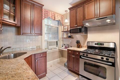 231 Freeman St #2, Brookline, MA 02446 photo 6