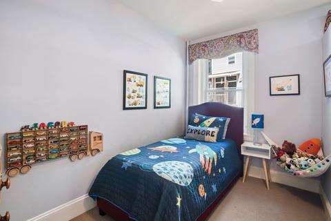 231 Freeman St #2, Brookline, MA 02446 photo 10