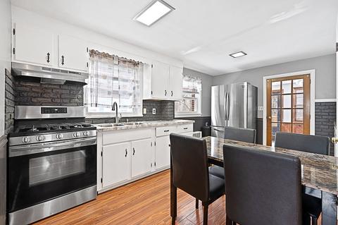 43 Dutton St, Worcester, MA 01610 photo 3