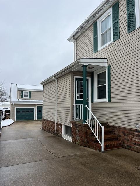 135 Pebble St, Fall River, MA 02721 photo 2