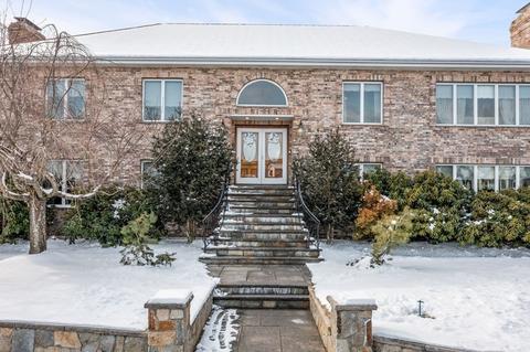 88 Juniper Dr, Saugus, MA 01906 photo 2