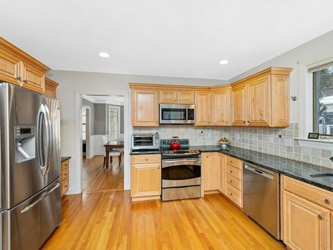 21 Parkvale Rd, Needham, MA 02492 photo 8