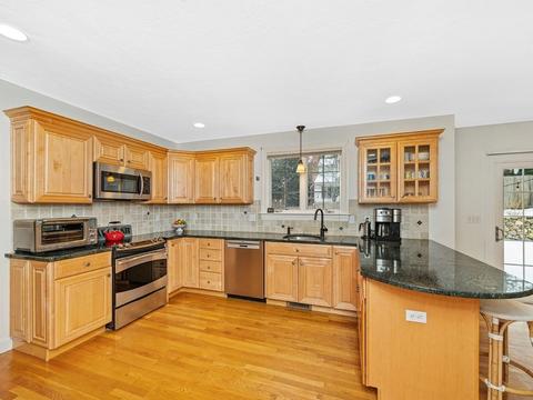 21 Parkvale Rd, Needham, MA 02492 photo 9