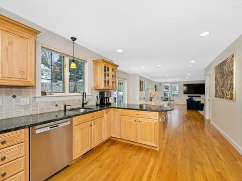 21 Parkvale Rd, Needham, MA 02492 photo 10