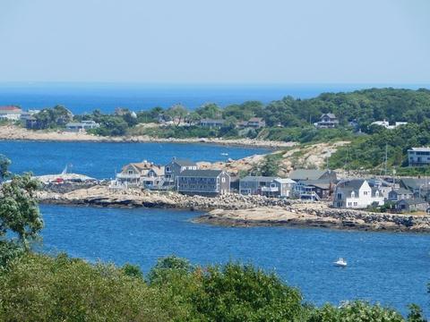 3 Doctors Rn, Rockport, MA 01966