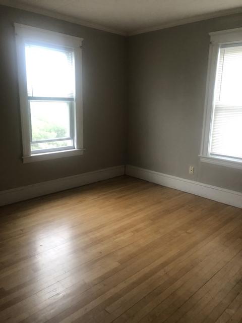 13 Greendale Ave, Worcester, MA 01606 photo 9
