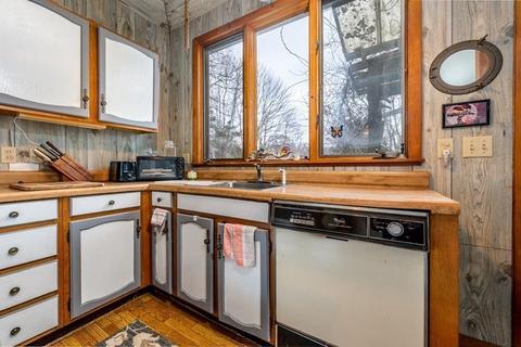 36 Beach St, Bourne, MA 02553 photo 6