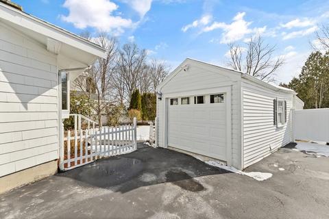 58 Sanderson Ave, Dedham, MA 02026 photo 33