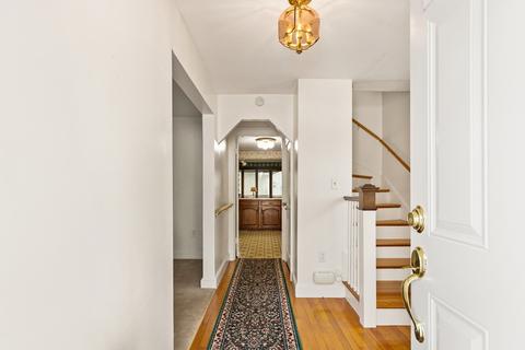 58 Sanderson Ave, Dedham, MA 02026 photo 4
