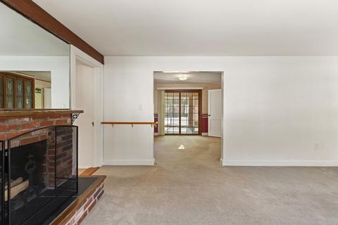 58 Sanderson Ave, Dedham, MA 02026 photo 11