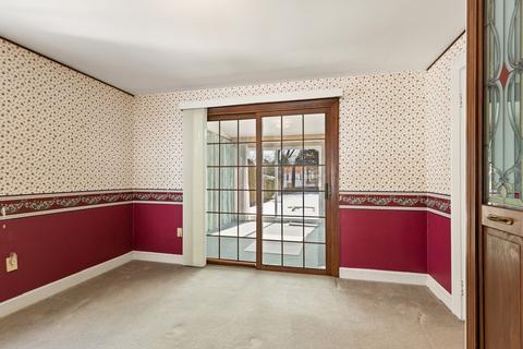 58 Sanderson Ave, Dedham, MA 02026 photo 16