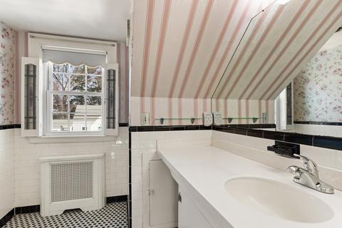 58 Sanderson Ave, Dedham, MA 02026 photo 31