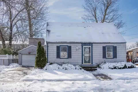 11 Arden St, Springfield, MA 01118 photo 1