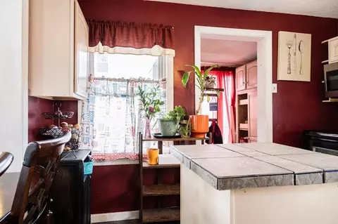 11 Arden St, Springfield, MA 01118 photo 4