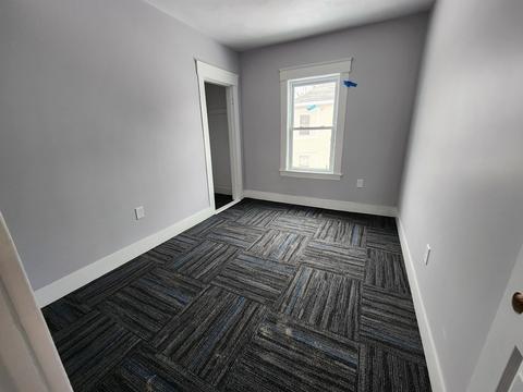 7 Hall St, Webster, MA 01570 photo 8