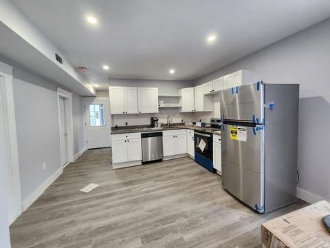 7 Hall St, Webster, MA 01570 photo 2