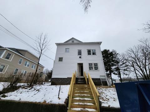 7 Hall St, Webster, MA 01570 photo 1