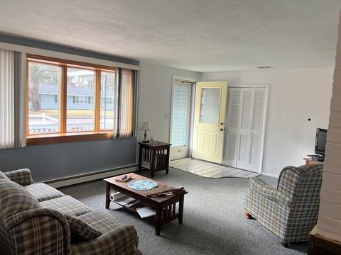 82 Spring St, Braintree, MA 02184 photo 3