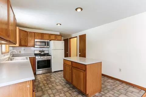 52 Eleanor, Springfield, MA 01108 photo 11