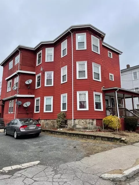 35 Davids St, Brockton, MA 02301