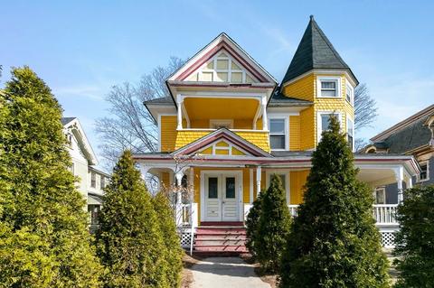 61 Thompson St, Springfield, MA 01109 photo 2