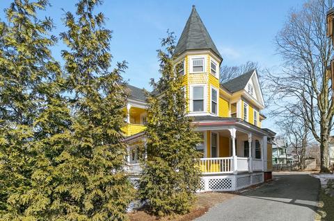 61 Thompson St, Springfield, MA 01109 photo 4