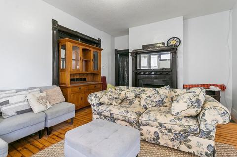 61 Thompson St, Springfield, MA 01109 photo 17