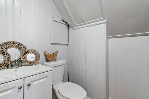61 Thompson St, Springfield, MA 01109 photo 38