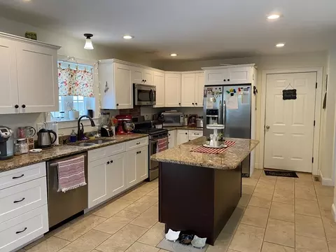 8 Wildflower Dr, Ware, MA 01082 photo 7