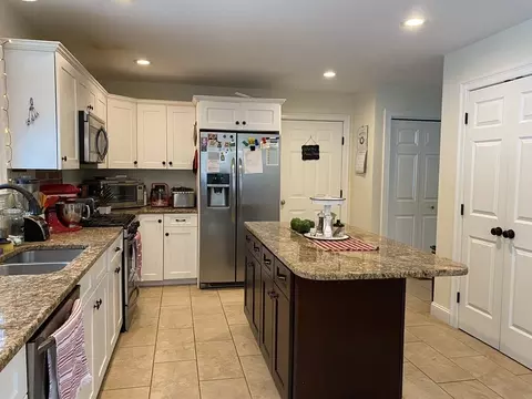 8 Wildflower Dr, Ware, MA 01082 photo 4