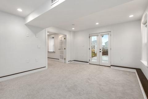 4 Juniper Ter, Roxbury, MA 02119 photo 27