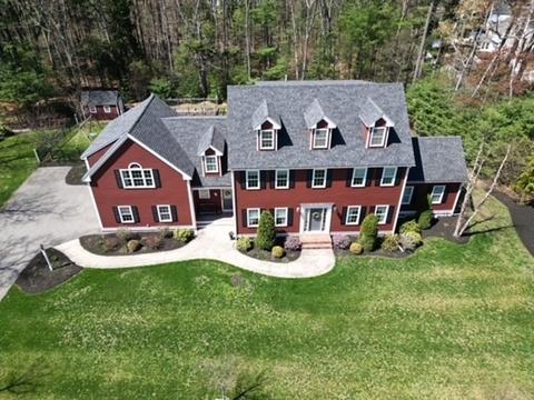 2 W Village Dr, North Reading, MA 01864