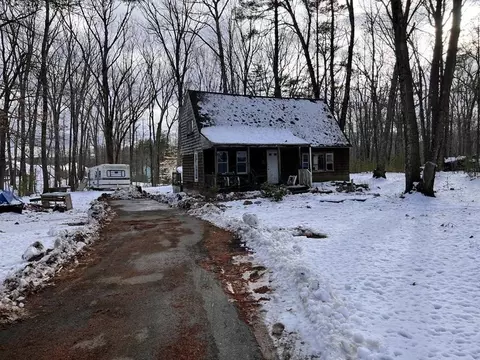 174 River Rd E, Berlin, MA 01503 photo 3
