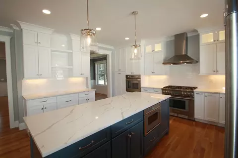 31 Helen Rd, Needham, MA 02492 photo 4