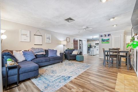 7 Thomas St #J2, Saugus, MA 01906 photo 4