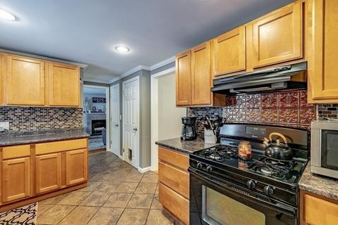 372 Ryan Rd, Northampton, MA 01062 photo 7