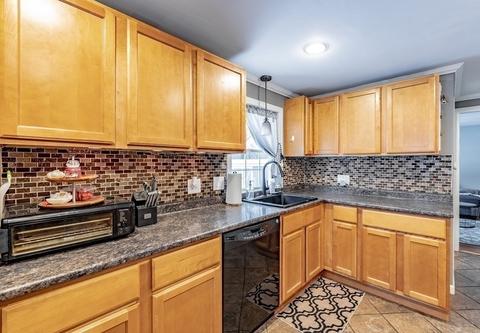 372 Ryan Rd, Northampton, MA 01062 photo 13