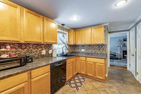 372 Ryan Rd, Northampton, MA 01062 photo 9